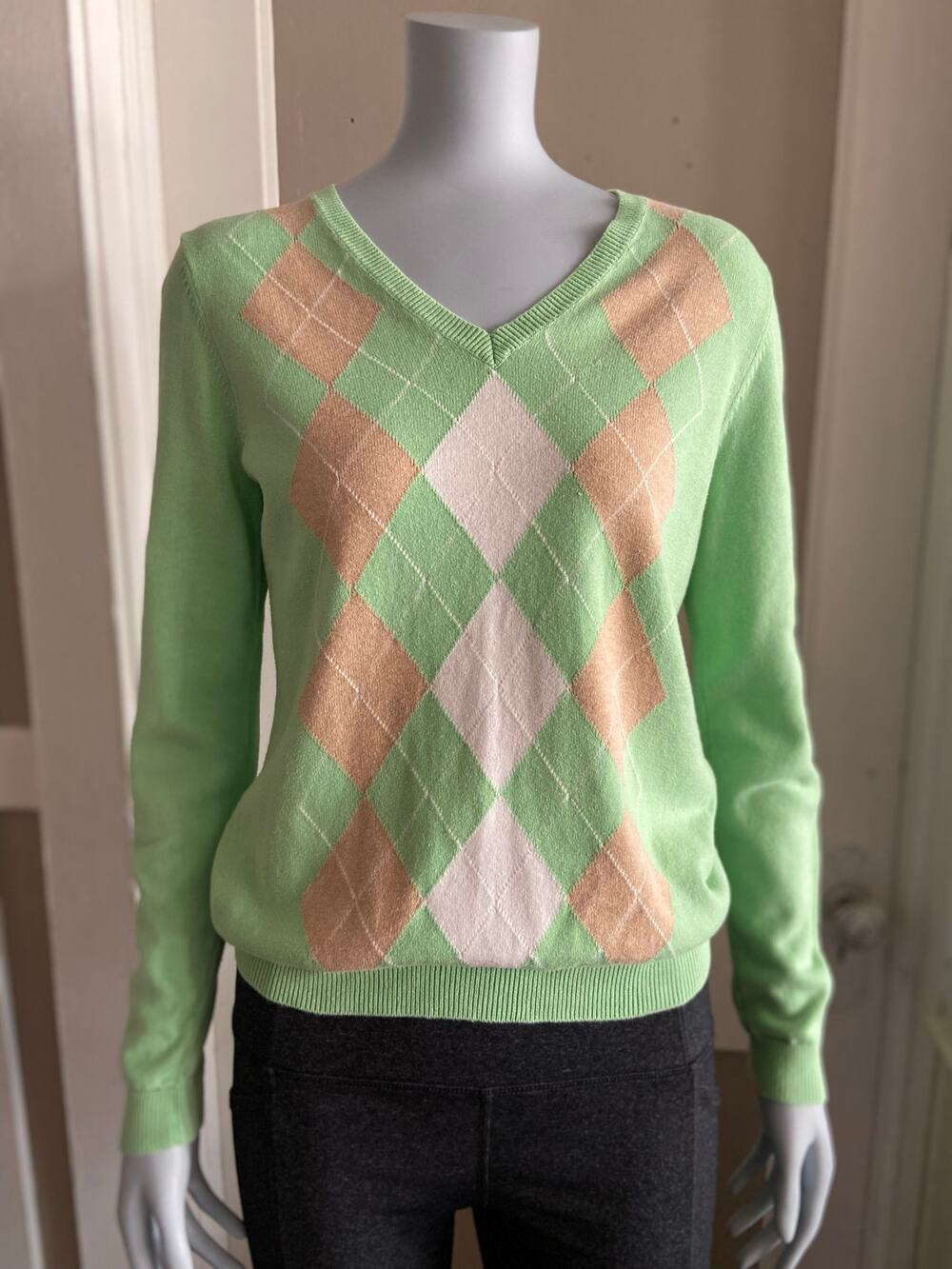 IZOD Pastel Green Argyle V-Neck Sweater sz S
